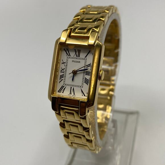 Ladies Pulsar Gold Tone Square Dial Stainless Steel Watch Working New Battery - Picture 2 of 7